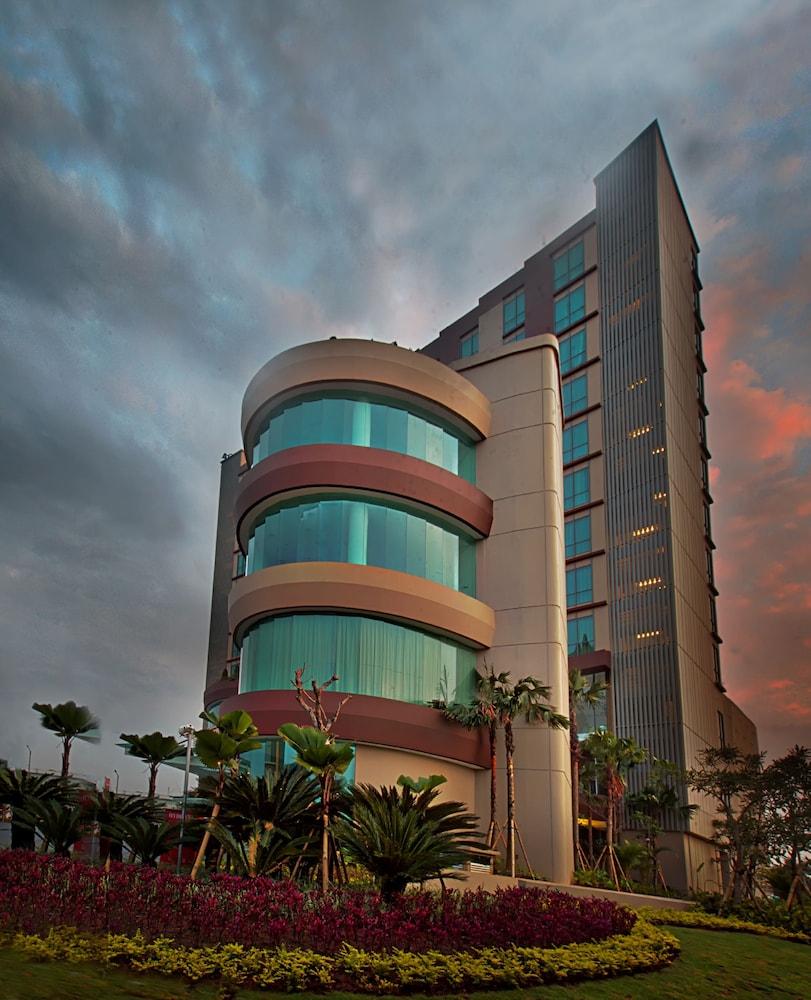 Grand Soll Marina Hotel 4*